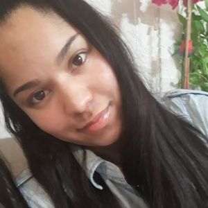 Meet your Posher, Andreina